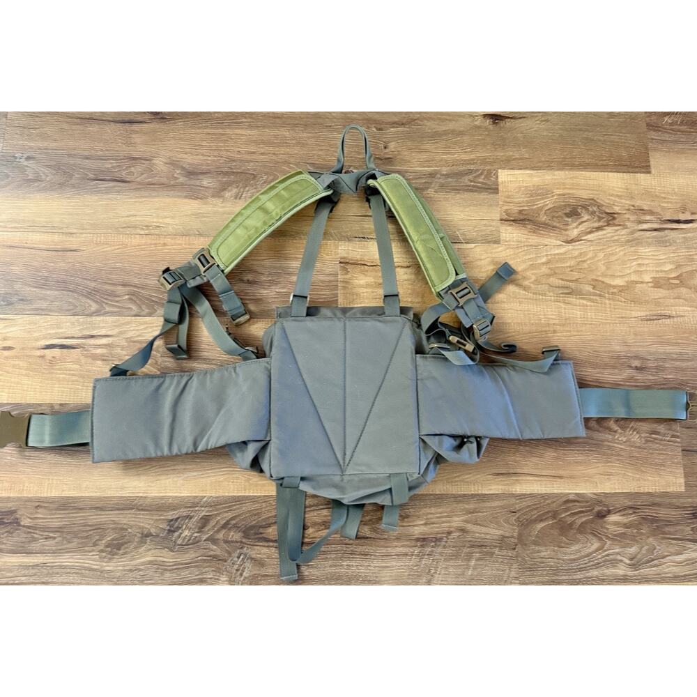 Nixie Rig Lightfighter Rig - Ranger Olive Green Chest Rig, GUC - Picture 9 of 16